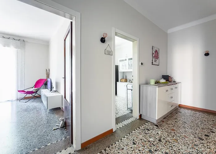 Guesthost - La Fenice * Μέστρε