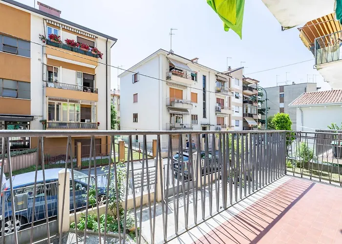 Guesthost - La Fenice *